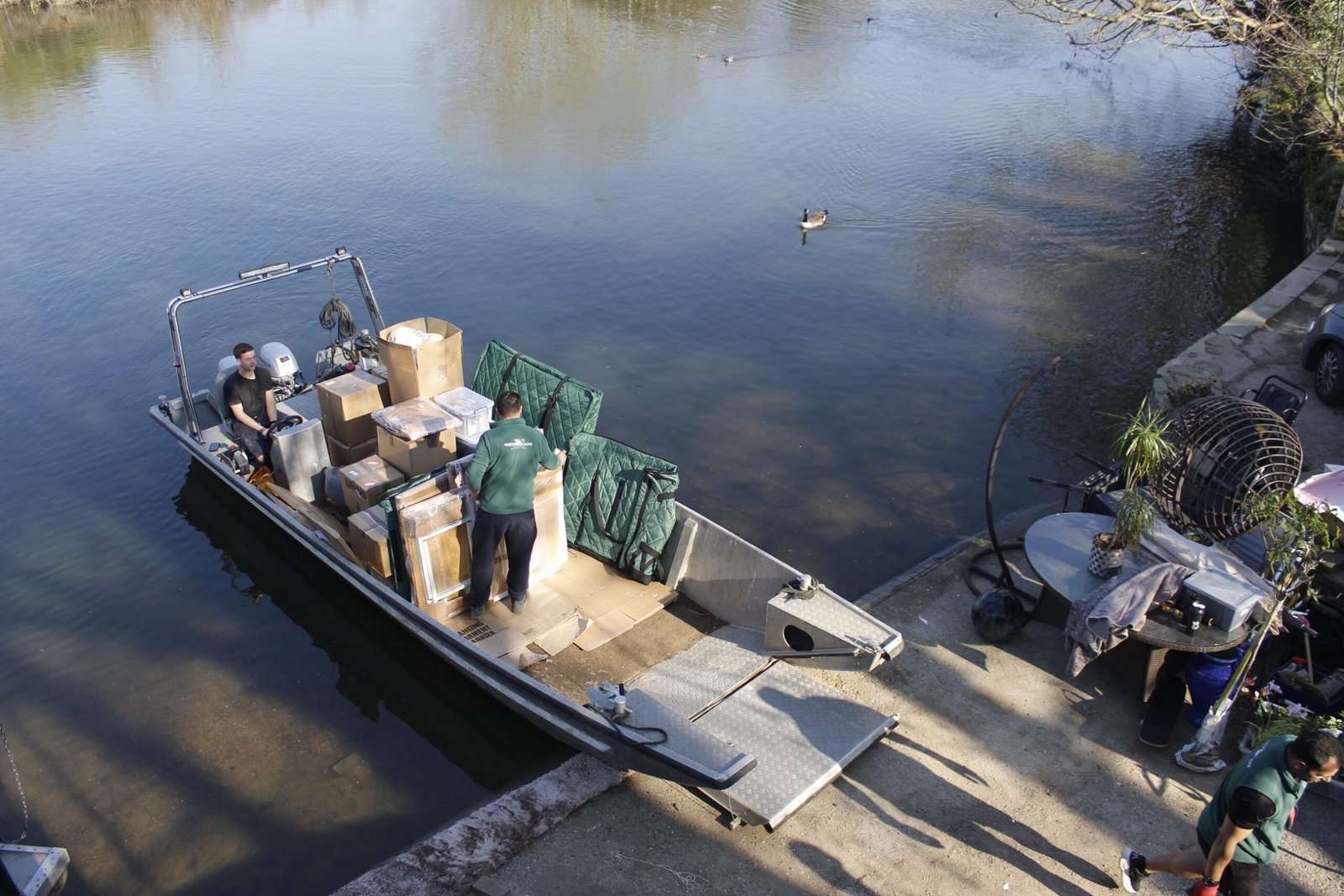 Moving Company in Thames Ditton Island: Your Guide to a Smooth and Hassle-Free Move